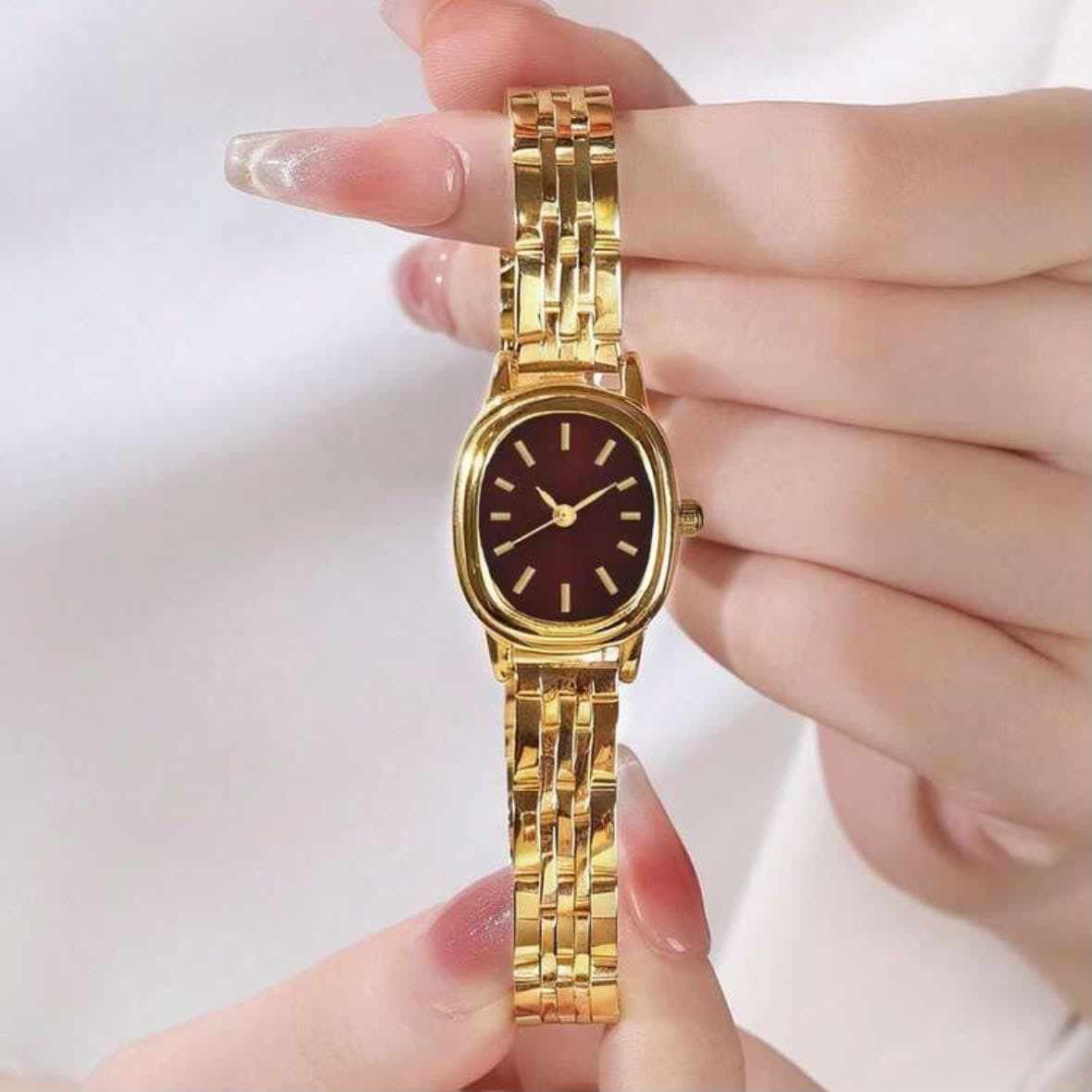 Cherry Round Dial Stainless Steel Watch