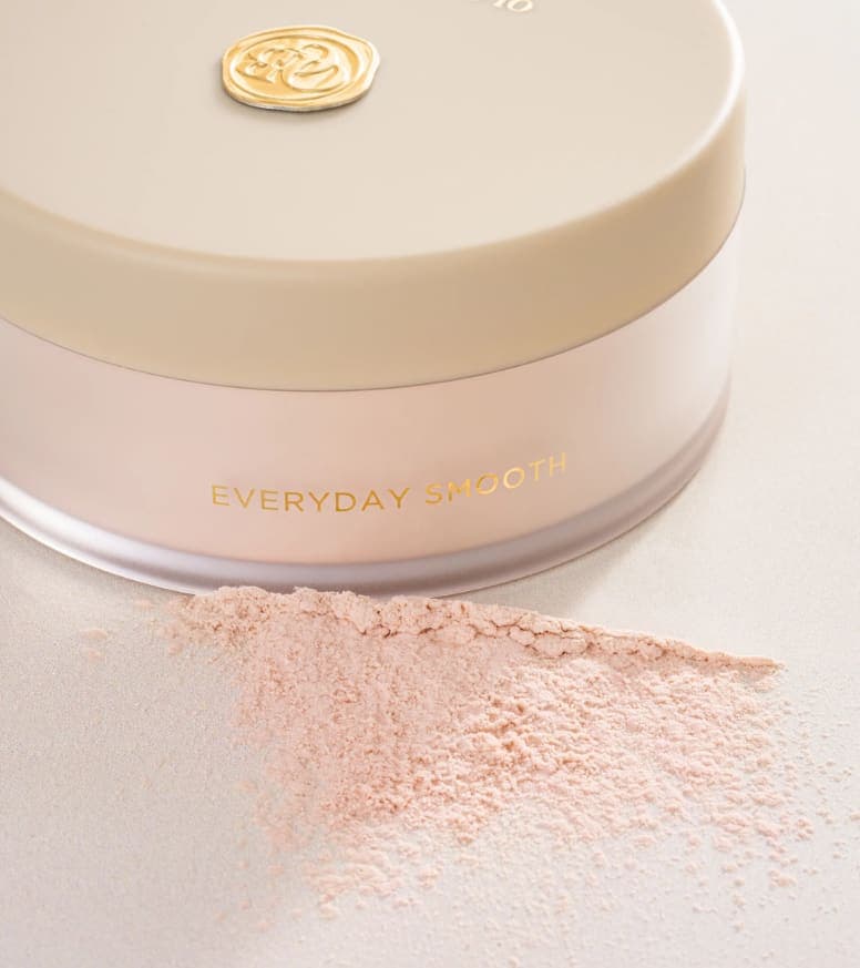 Olcay Gulsen Beauty Everyday Smooth Loose Mattifying Powder SPF 15