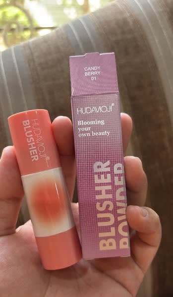 Hudamoji Powder Blush With Sponge Shade 01 Candy Berry