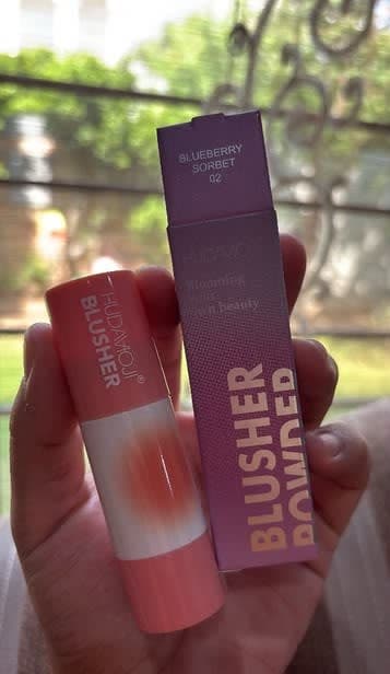Hudamoji Powder Blush With Sponge Shade 02 Blueberry Sorbet