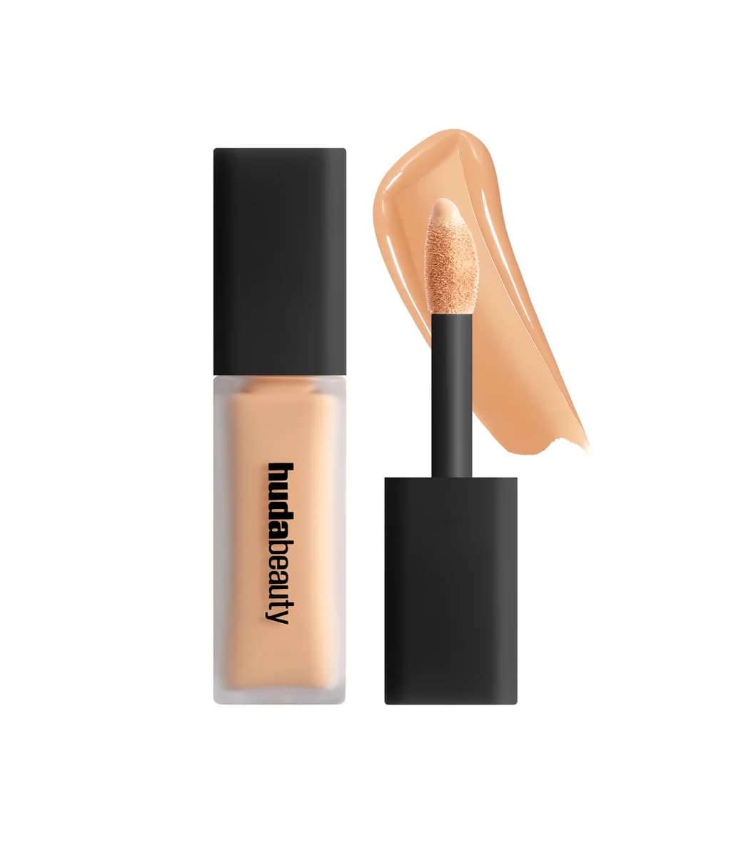 Huda Beauty #Fauxfilter Luminous Matte Concealer Shade Graham Cracker 4.1